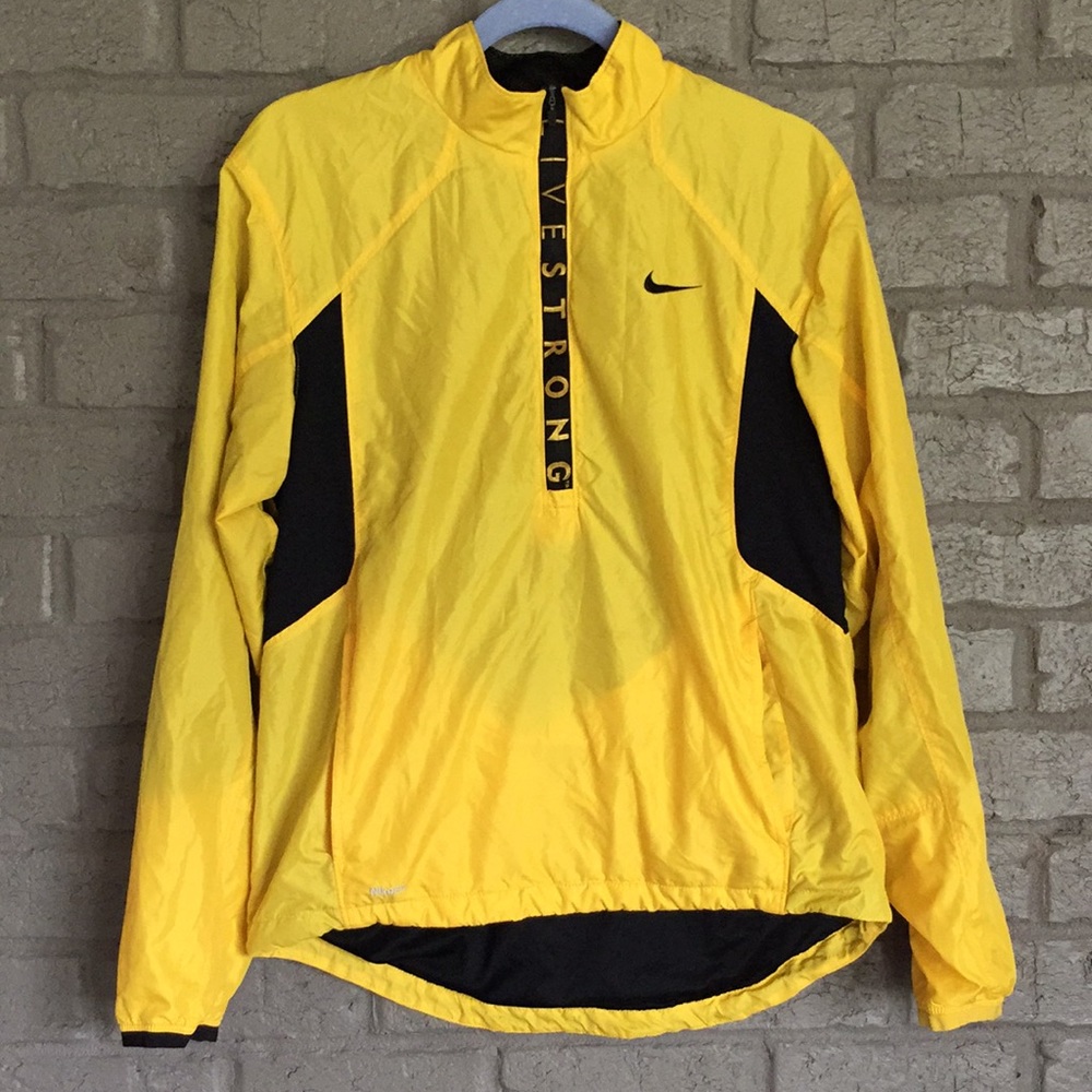 EUC Nike Live Strong 3/4 ZIP Windbreaker Jacket
